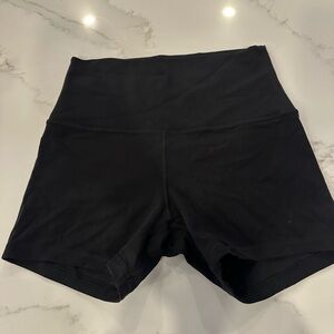 Women's lululemon Black High-Waisted 4” align shorts